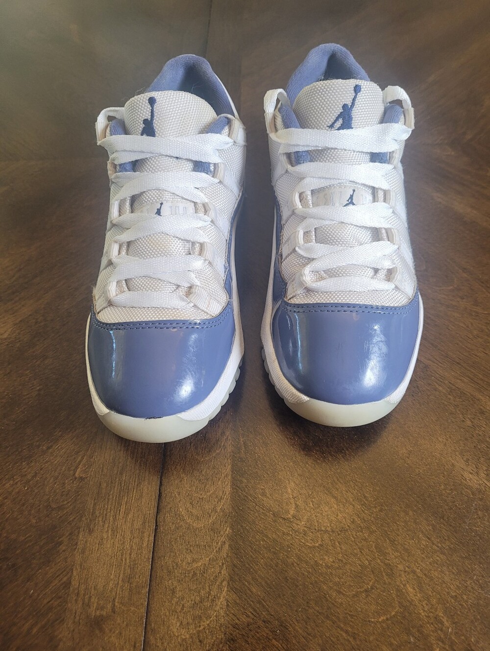 Jordan Air Youth 11 low-top athletic sneakers - white and light blue.  Size 2.5